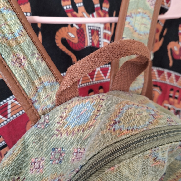 Lightweight Bohemian Pattern Large Backpack - Picture 3 of 13
